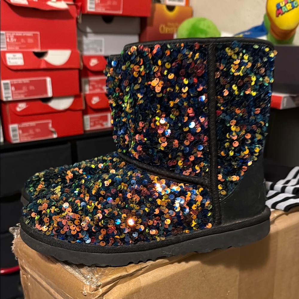 UGG Boots - Picture 5 of 8